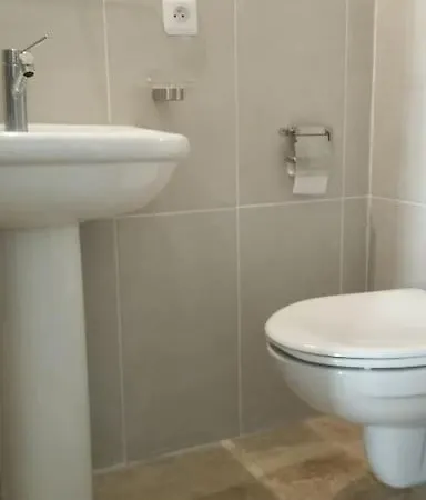 Studio Dans Le Quartier Du Port Апартаменты *